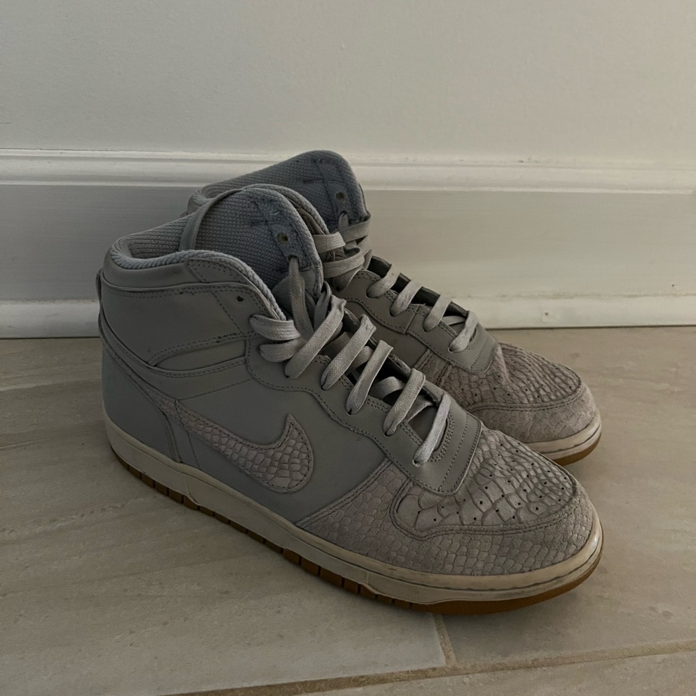 Nike Big Nike High Lux Grey High-Top Sneakers in suede size US9.5
